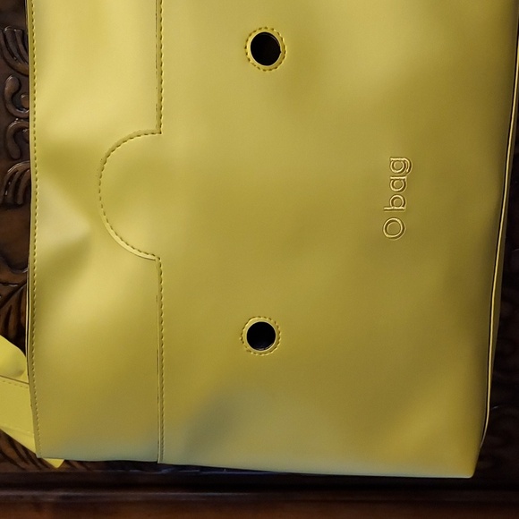 O bag Wide Shell Bag with Strap - Picture 3 of 16